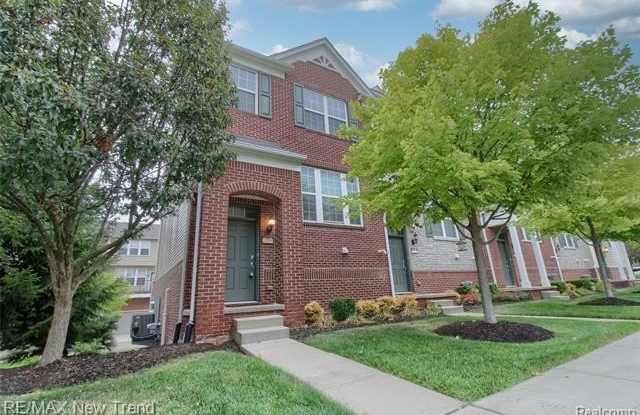 27976 Hopkins Drive Gallery 1