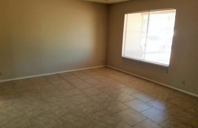 1021 W GREENWAY Drive Gallery 3