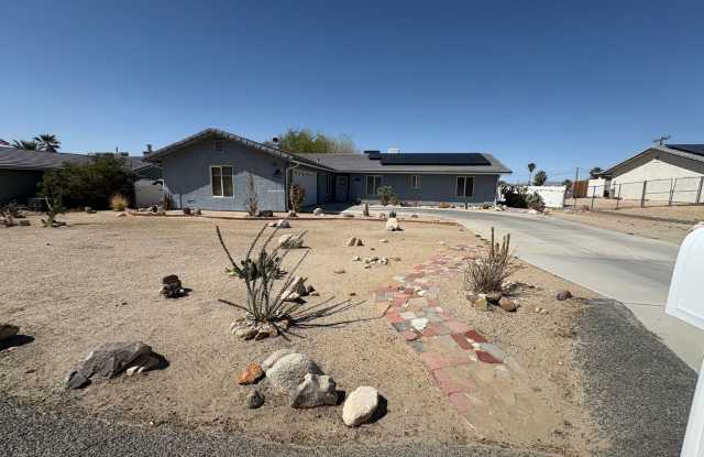 Lovely 3 Bedroom, 3 Bathroom Home with Solar photos photos