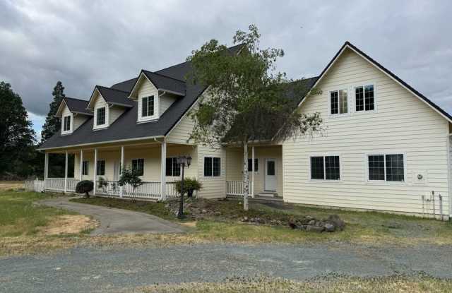 2275 Galice Road photos photos