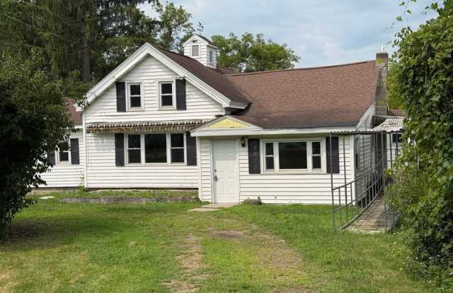 Charming 4-Bedroom Home in Verona, NY – Available for Rent photos photos Charming 4-Bedroom Home in Verona, NY – Available for Rent photos photos