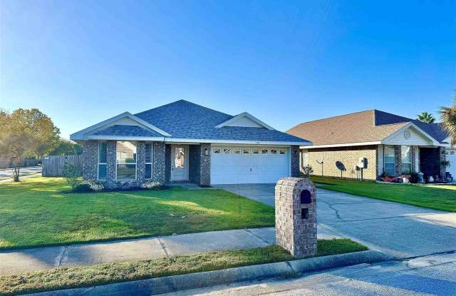 3745 Manhattan Ct - 3745 Manhattan Court, Tiger Point, FL 32563