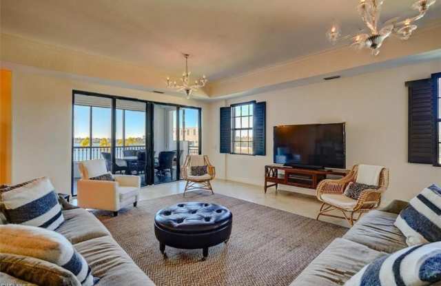 10721 Mirasol photos photos