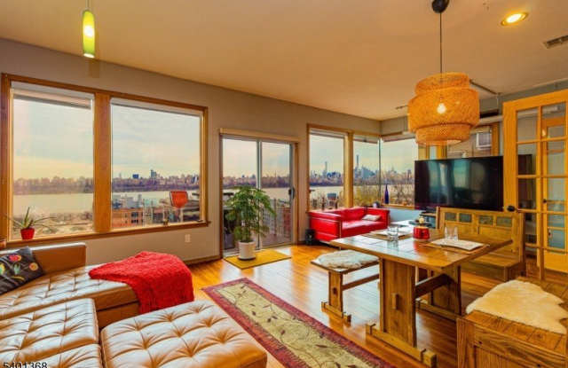 152 Pine St photos photos