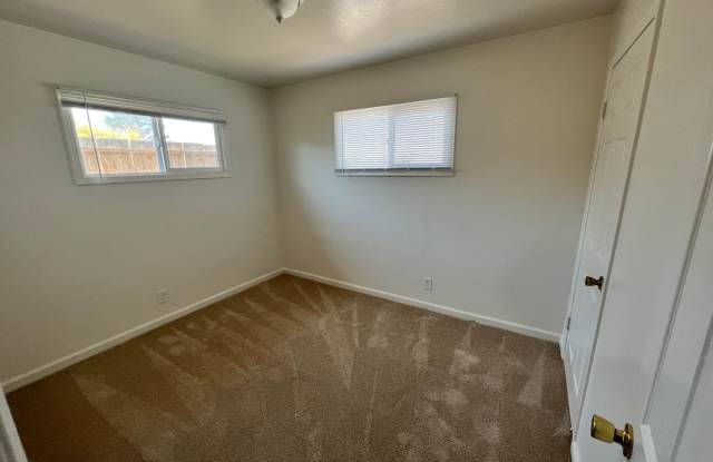 Great 2 Bedroom Corner Lot House Seaside - 1560 La Salle Avenue, Seaside, CA 93955