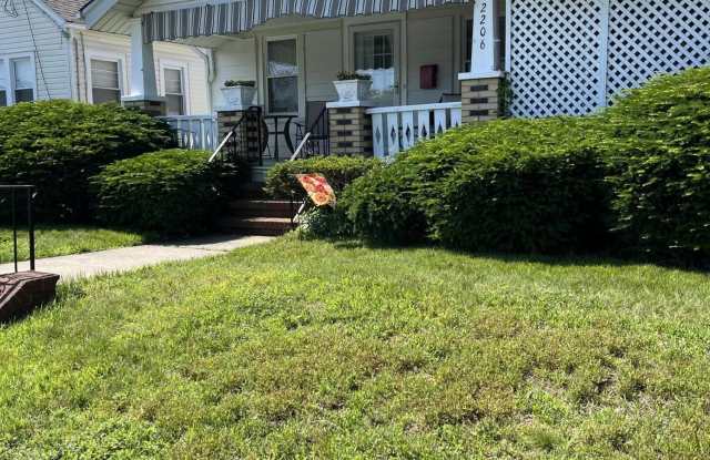2206 Sunset Avenue photos photos