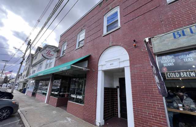 444 Lafayette Road - 444 Lafayette Road, Hampton, NH 03843