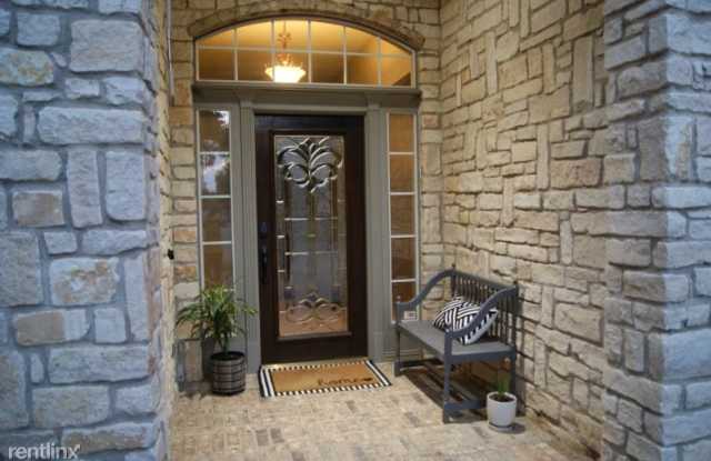 2808 Stanford Dr Gallery 2