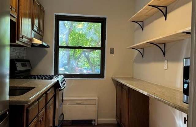 3060 Edwin Gallery 3