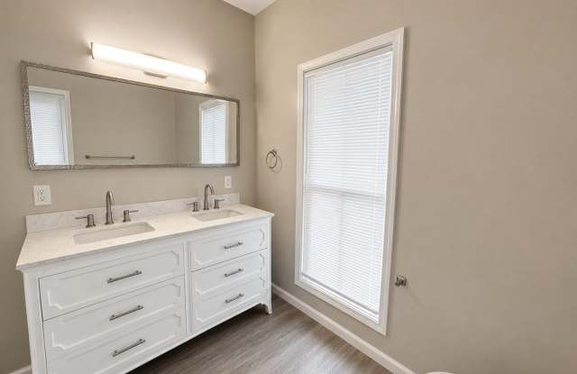 704 Axtell - 1 Gallery 2