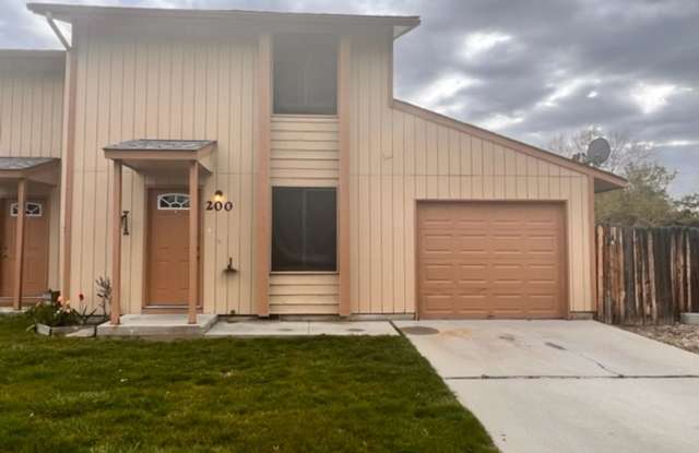 Stierman - 200 photos photos