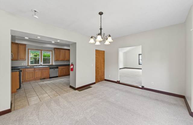 6 month lease Spacious, 5bd, 2.5 renovated home in Midway!! AVAILABLE NOW - 1897 Feronia Avenue, St. Paul, MN 55104 6 month lease Spacious, 5bd, 2.5 renovated home in Midway!! AVAILABLE NOW - 1897 Feronia Avenue, St. Paul, MN 55104