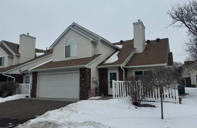 End Unit 2 Bed, 2 Full Bath, 2 Car Garage with Loft and Vaulted Ceilings photos photos