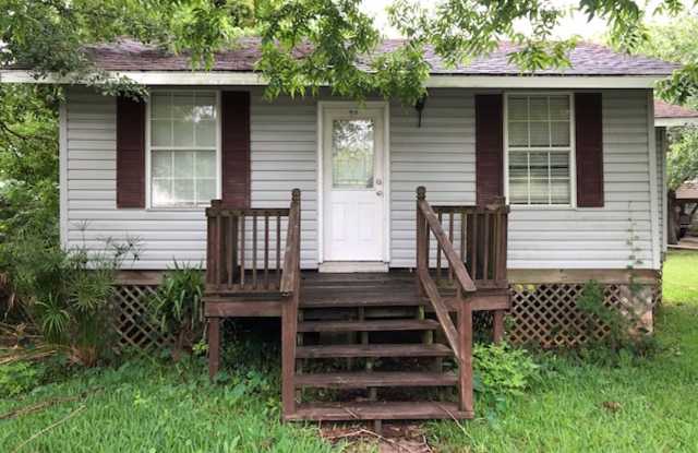 One bedroom - partially furnished photos photos