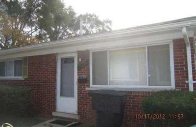 12886 Southfield Fwy Gallery 3