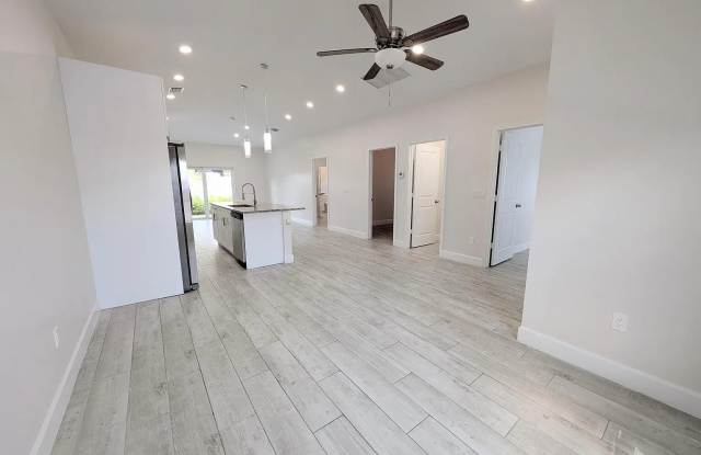 1562 W 26th Court Gallery 4