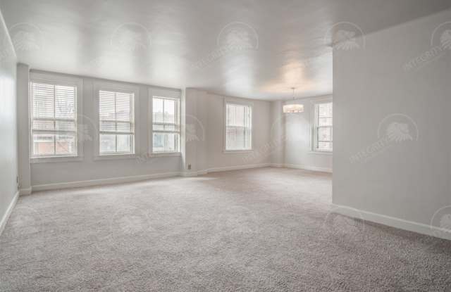 229 Ward Parkway Gallery 3