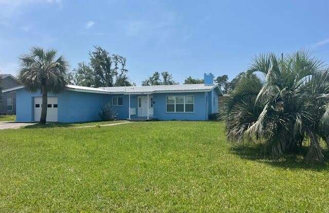 3700 Shoreline Circle - 3700 Shoreline Circle, Pretty Bayou, FL 32405
