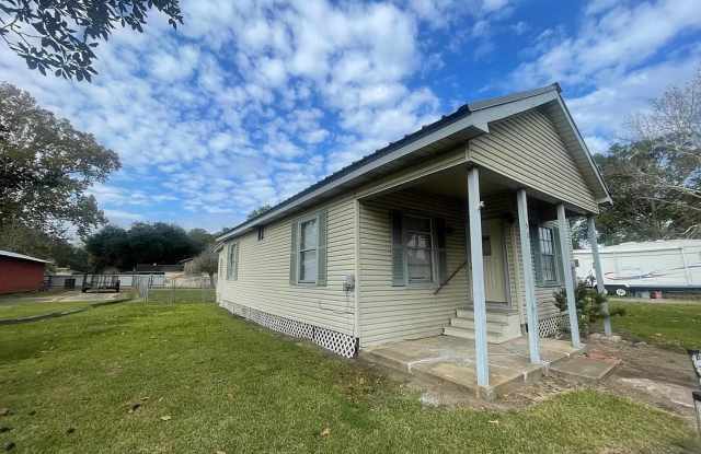 House For Rent 5115 N Main St, Vidor, TX 77662 - 5115 North Main Street, Orange County, TX 77662