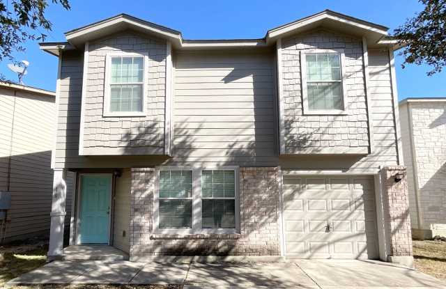 Outstanding 3 bedroom/2.5 bath home in established neighborhood just minutes from Lackland AFB and excellent shopping! photos photos