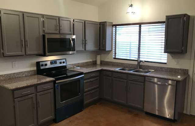 6759 W SHANGRI LA Road Gallery 3