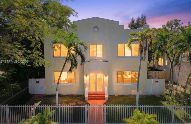 1630 SW 10th St photos photos