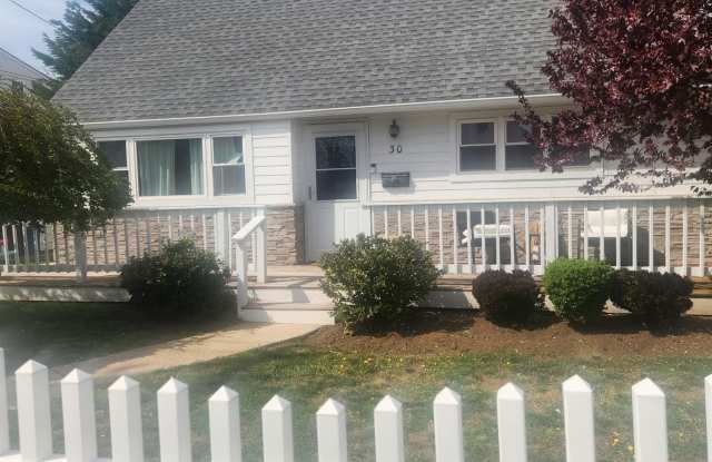 30 Montgomery Avenue photos photos
