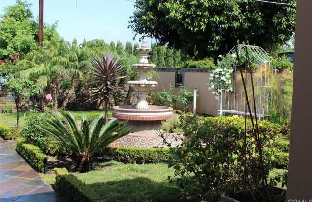 4501 N Country Club Lane Gallery 4