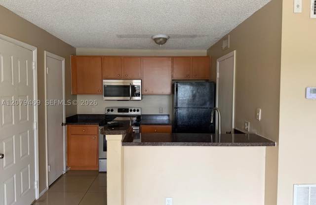 4481 W Mcnab Rd Gallery 3