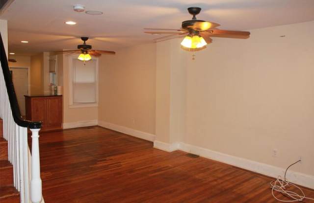5857 Woodcrest Avenue Gallery 3
