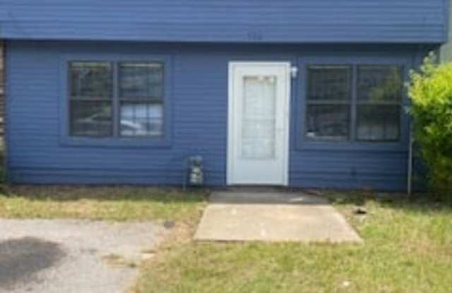 728 Elaine St photos photos