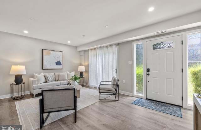 2302 SUN VALLEY CIR #1 Gallery 3