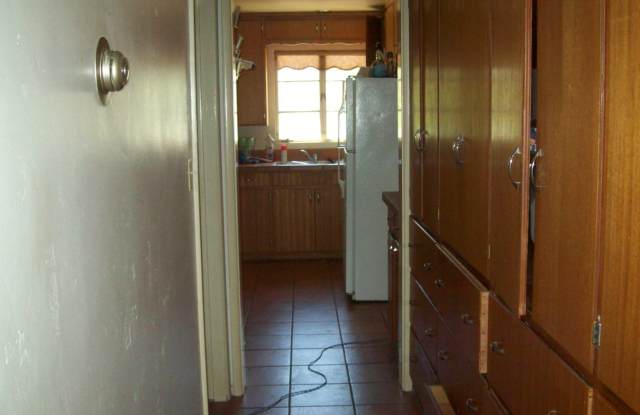3 Bed, 2 Bath in Tempe – Available August 15 | $1,950/mo Gallery 4