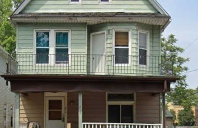 212 Lockwood Avenue Gallery 1