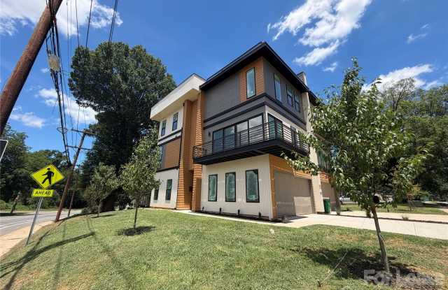 212 Smallwood Street S Gallery 3