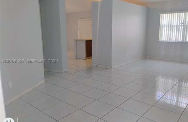 6766 NW 69th Ct Gallery 4