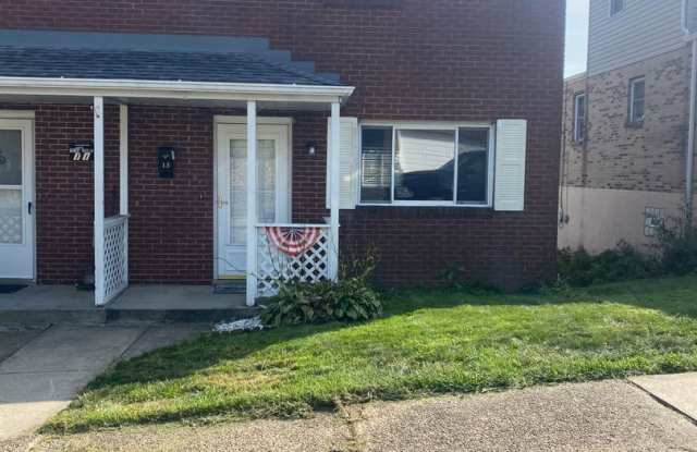 Cozy  Comfortable 2 BR, 1 Bath Townhome in North Irwin, PA photos photos