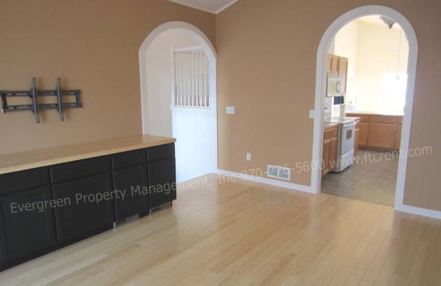 2456 Ashland Lane Gallery 3