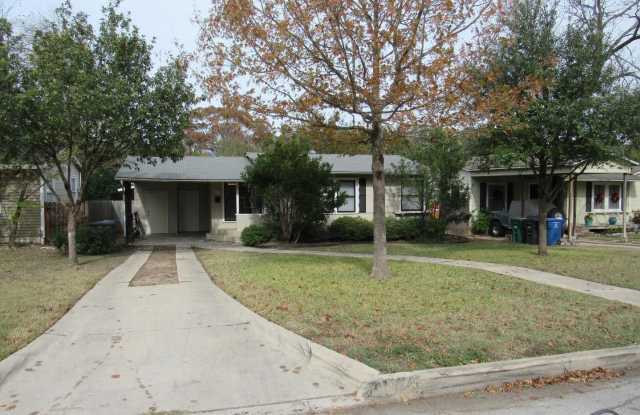 3-BEDROOM HOME IN TERRELL HEIGHTS photos photos