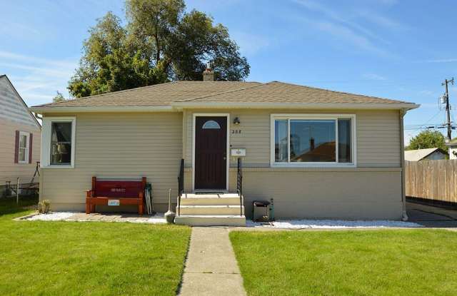 Charming Northside Rancher 3 bedrooms with 1.25 bathrooms. photos photos