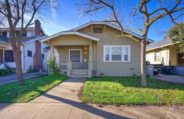 2608 41st St photos photos