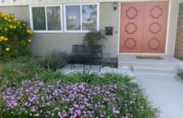 4555 Larwin photos photos