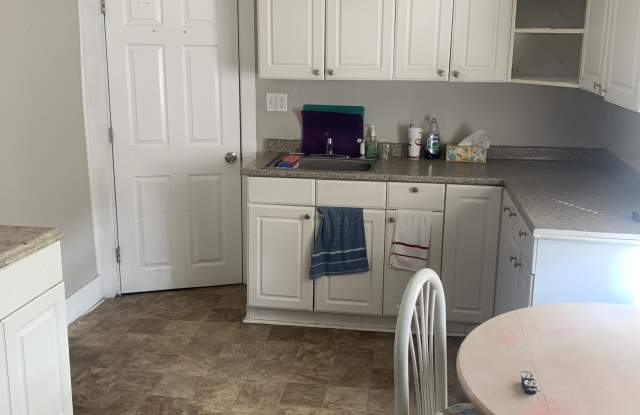8 Warren Street - 3 photos photos