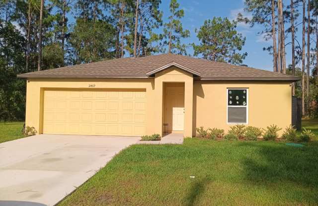 Lovely 4 Bedroom 2 Bath Citrus Springs Home - 2469 West Wavecrest Drive, Citrus Springs, FL 34434