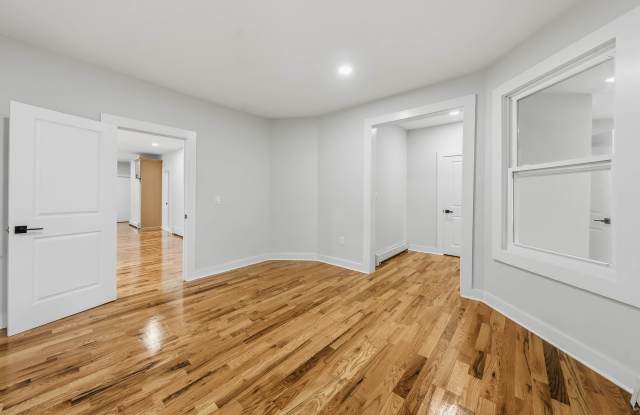 26 Rhode Island Avenue - 1 FL Gallery 3