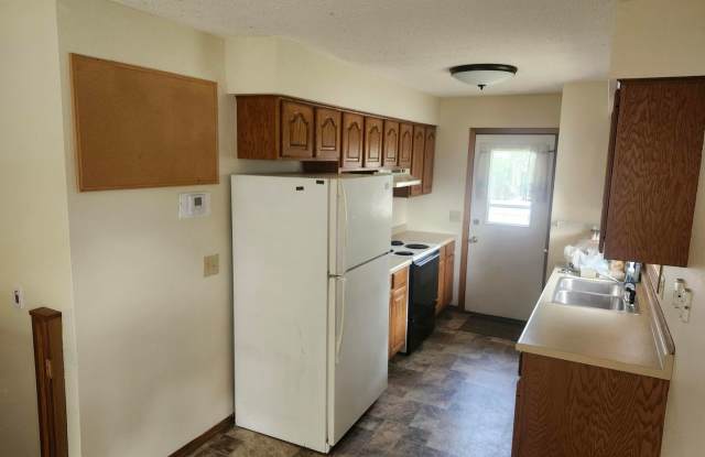 $1195| 2BD 1BA| 2726 Hallie Lane| Available now! Gallery 3