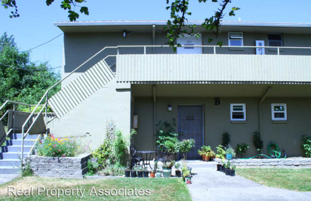 4867 Terrace Dr NE - 4867 Terrace Drive Northeast, Seattle, WA 98105