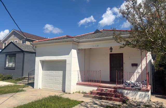 Four Bedroom , Two Bathrom Single Family home, located in St. Roch area Gallery 1