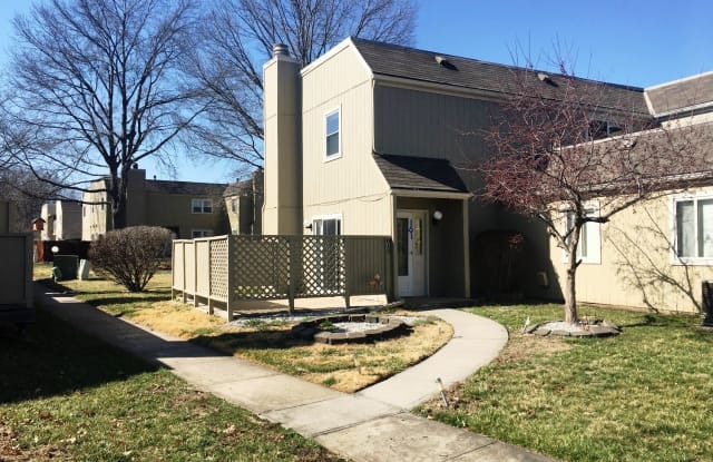815 East 121 Terrace - 815 East 121st Terrace, Kansas City, MO 64146