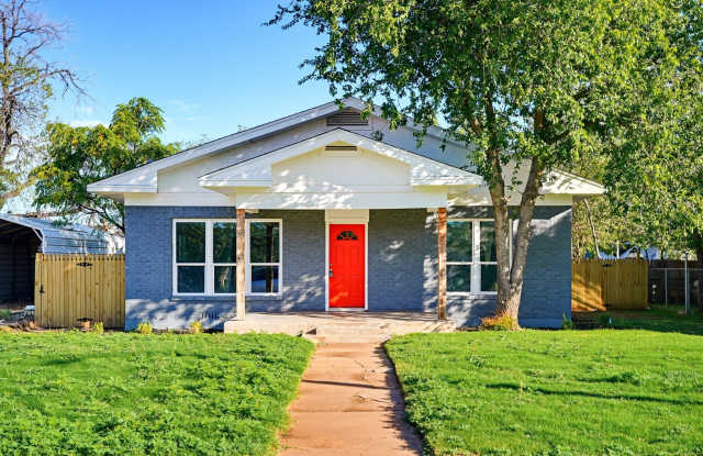 1766 Sandefer Street Gallery 2